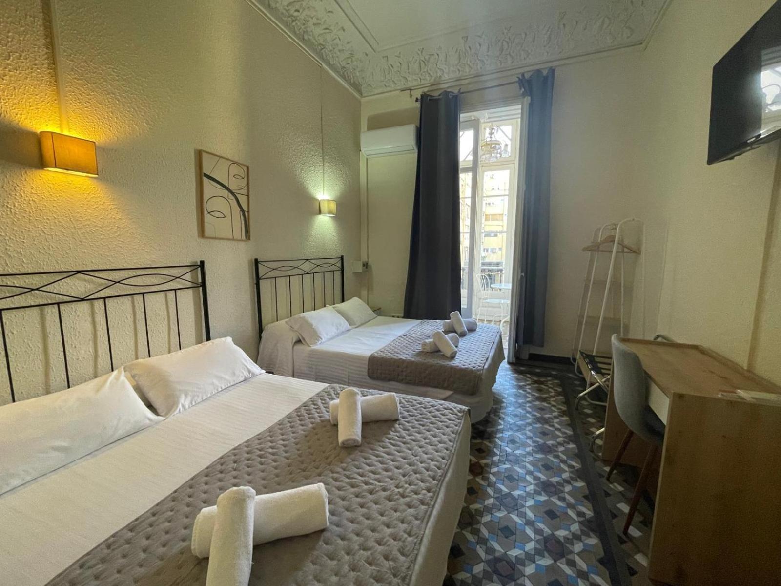 Guest house Balmes Centro 2*