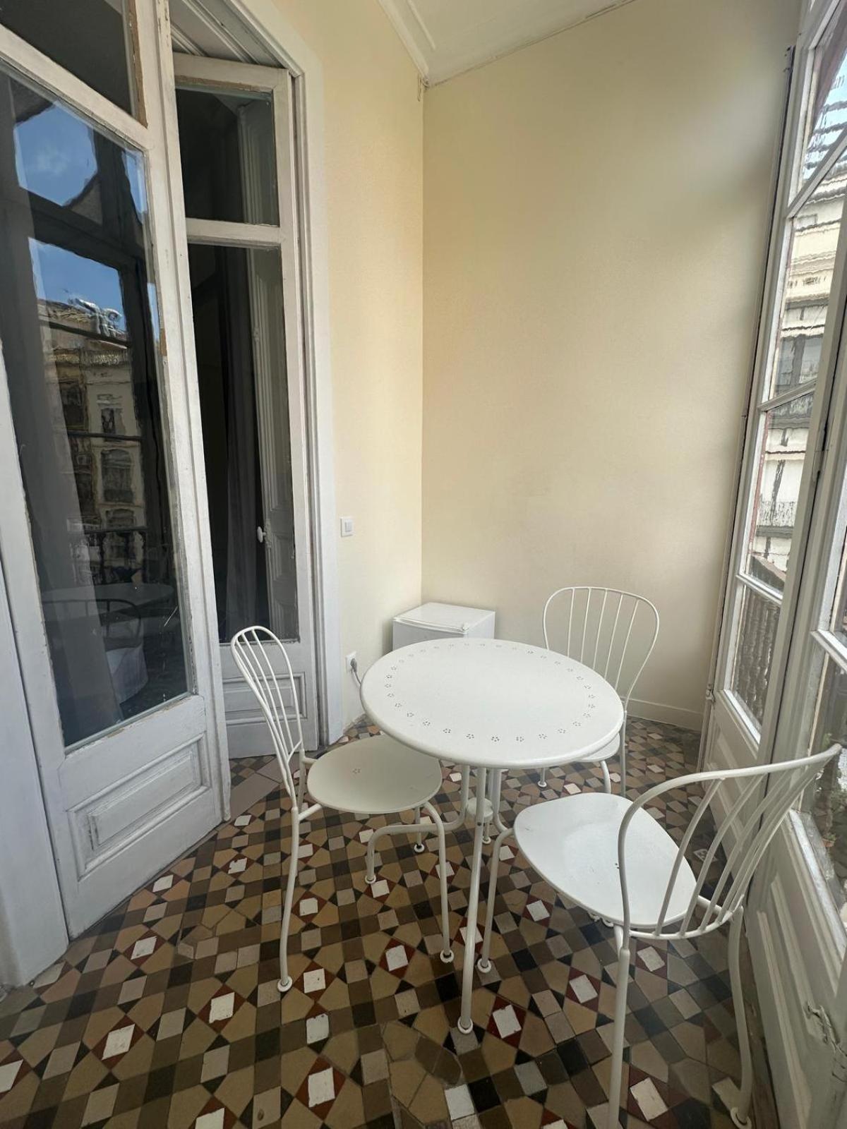 Balmes Centro Guest house 2*