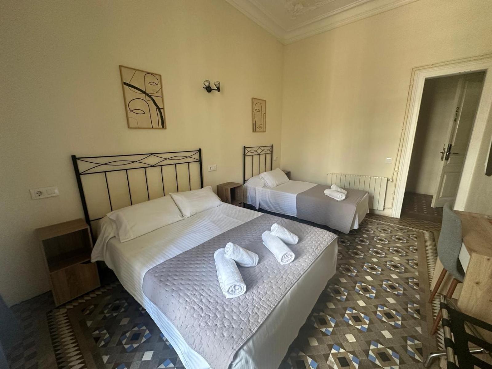 Casa de hóspedes Balmes Centro 2*